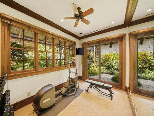 Oceanfront Luxury Estate in the Heart of Wailea - Steps from Keawakapu Beach
