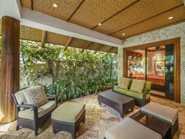 Oceanfront Luxury Estate in the Heart of Wailea - Steps from Keawakapu Beach