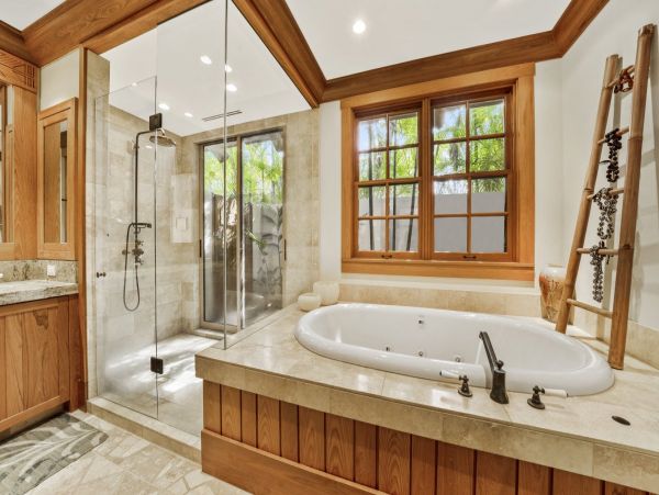 Oceanfront Luxury Estate in the Heart of Wailea - Steps from Keawakapu Beach