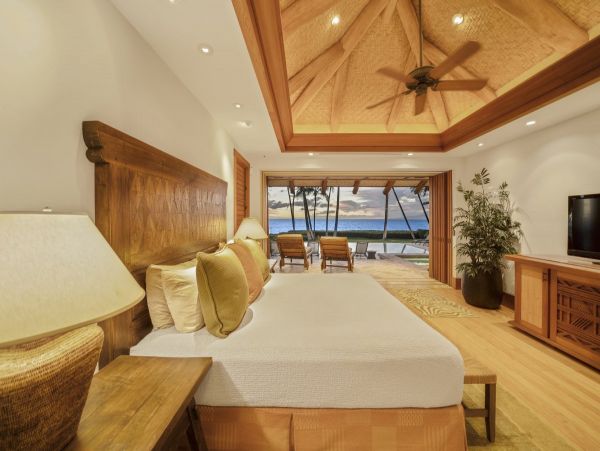 Oceanfront Luxury Estate in the Heart of Wailea - Steps from Keawakapu Beach