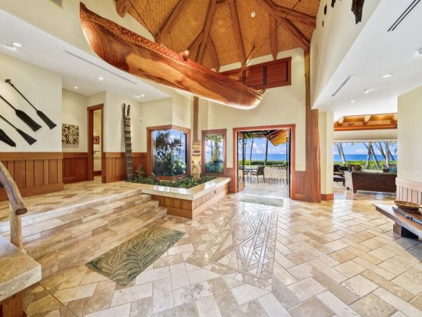 Oceanfront Luxury Estate in the Heart of Wailea - Steps from Keawakapu Beach