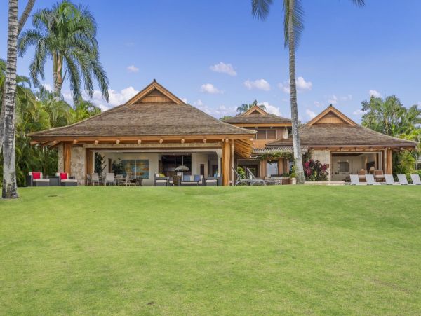 Oceanfront Luxury Estate in the Heart of Wailea - Steps from Keawakapu Beach