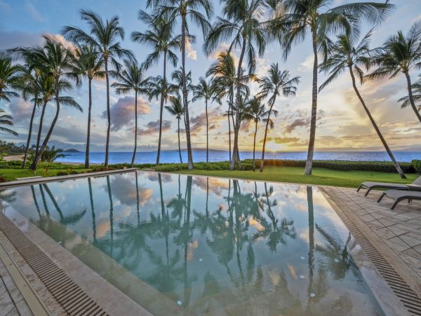 Oceanfront Luxury Estate in the Heart of Wailea - Steps from Keawakapu Beach
