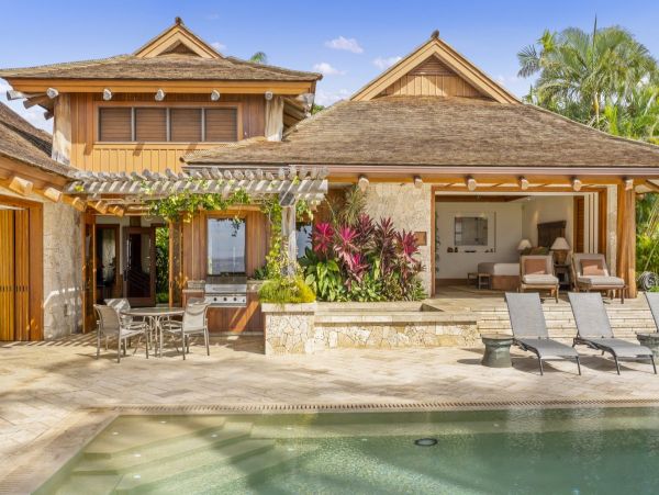 Oceanfront Luxury Estate in the Heart of Wailea - Steps from Keawakapu Beach