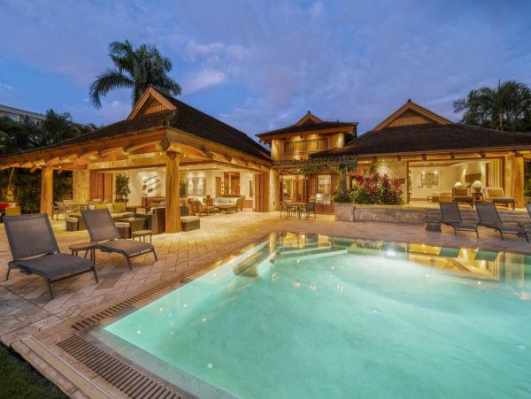 Oceanfront Luxury Estate in the Heart of Wailea - Steps from Keawakapu Beach