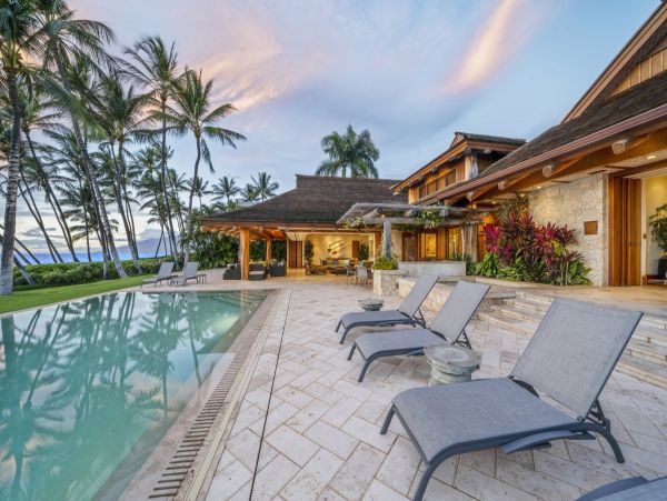Oceanfront Luxury Estate in the Heart of Wailea - Steps from Keawakapu Beach
