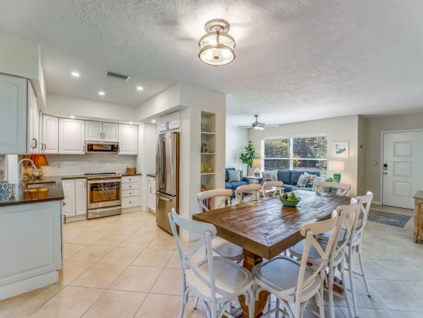 Anna Maria Private Home With Pool 5 min walk to the Beach