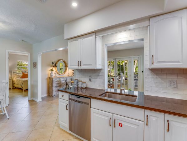 Anna Maria Private Home With Pool 5 min walk to the Beach