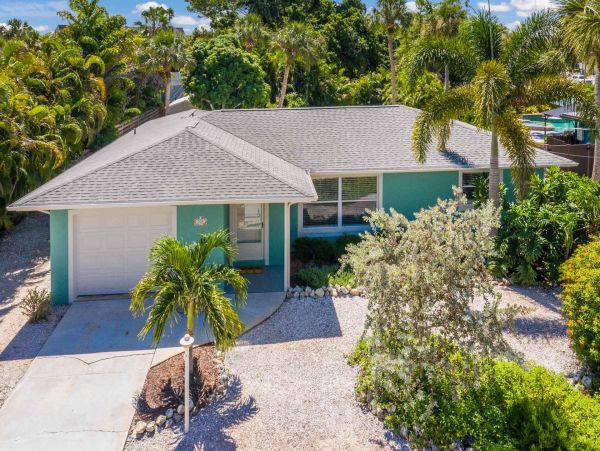 Anna Maria Private Home With Pool 5 min walk to the Beach