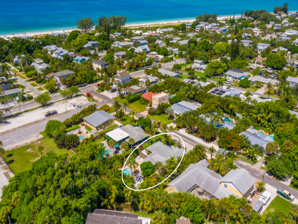 Anna Maria Private Home With Pool 5 min walk to the Beach