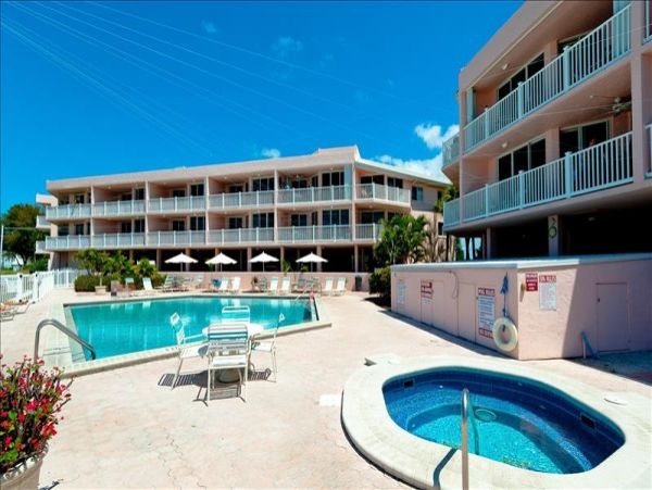 Bradenton Beach Vacation Rental | Gulf Front 2-Bedroom Beachfront Condo