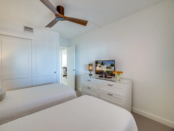 Bradenton Beach Vacation Rental | Gulf Front 2-Bedroom Beachfront Condo