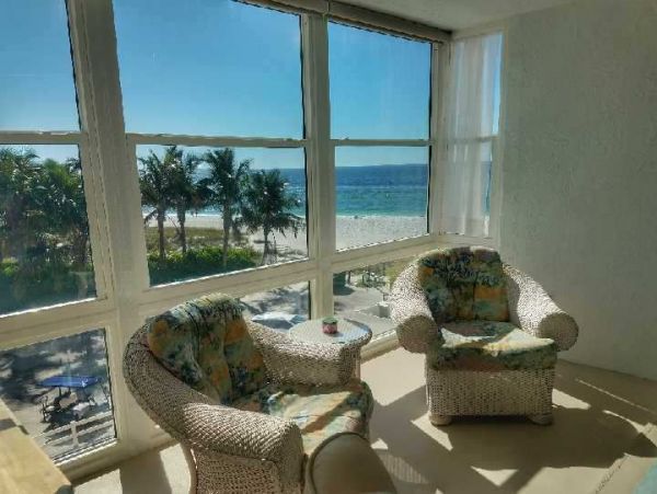 Holmes Beach Two Bedroom Condo with a Partial Gulf View