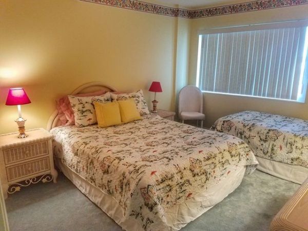 Holmes Beach Two Bedroom Condo with a Partial Gulf View
