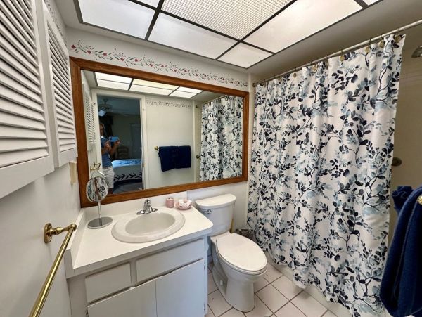 Charming Two Bedroom Vacation Condo in Holmes Beach