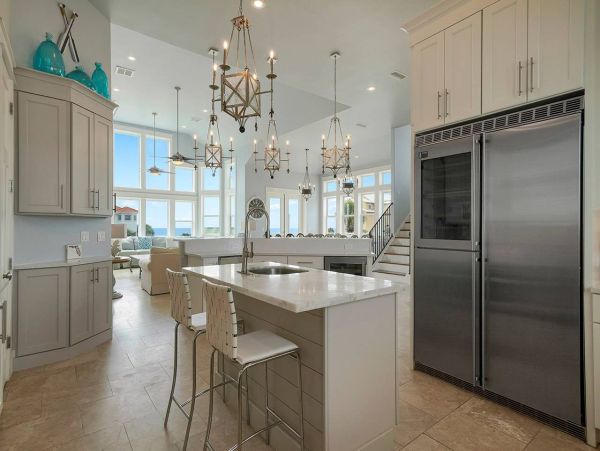 Destin  Sleeps Up To 24 Guests & 35ft from the Beach