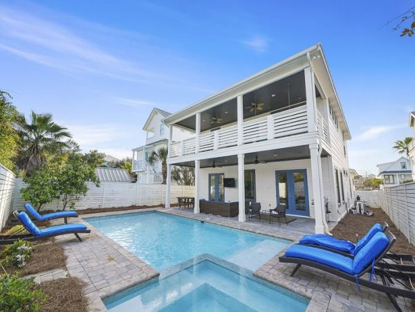 Luxury Beach Cottage a Rare Beach Find in Destin