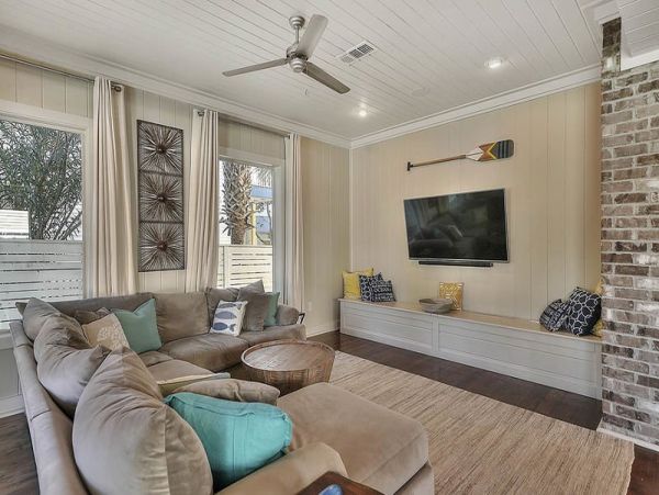 Luxury Beach Cottage a Rare Beach Find in Destin