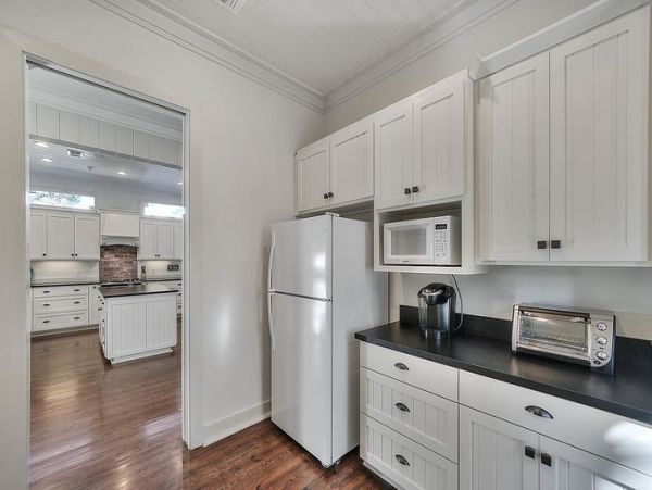 Luxury Beach Cottage a Rare Beach Find in Destin