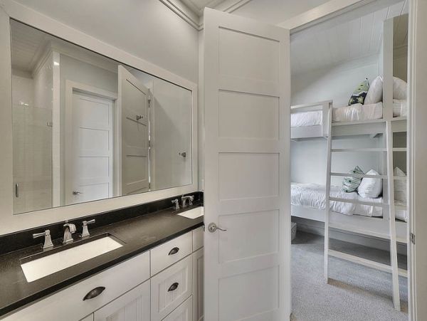 Luxury Beach Cottage a Rare Beach Find in Destin