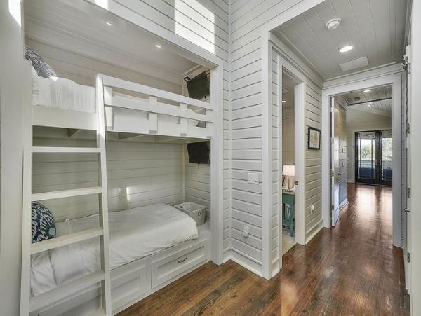 Luxury Beach Cottage a Rare Beach Find in Destin