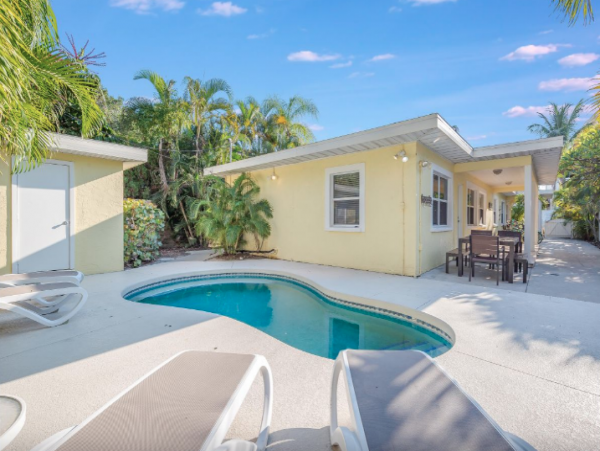 Four Bedroom Pool Vacation Rental Across the street from Beach.