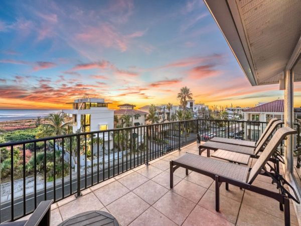 The Most Exclusive of Siesta Key 3 Bedroom Vacation Rental NEW ARRIVAL