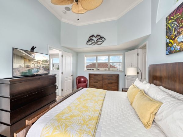The Most Exclusive of Siesta Key 3 Bedroom Vacation Rental NEW ARRIVAL