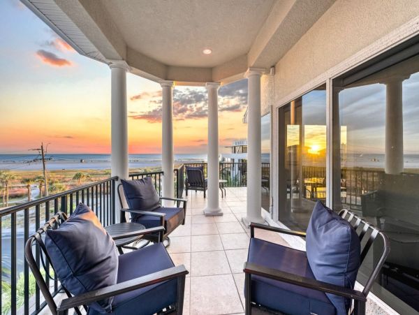 The Most Exclusive of Siesta Key 3 Bedroom Vacation Rental NEW ARRIVAL
