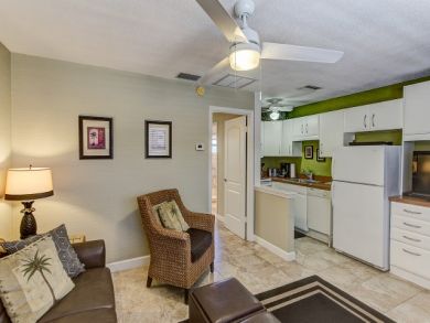 Siesta Key condo rental very short walk to beach