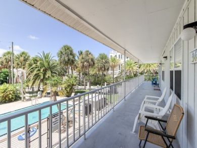 Siesta Key condo rental very short walk to beach