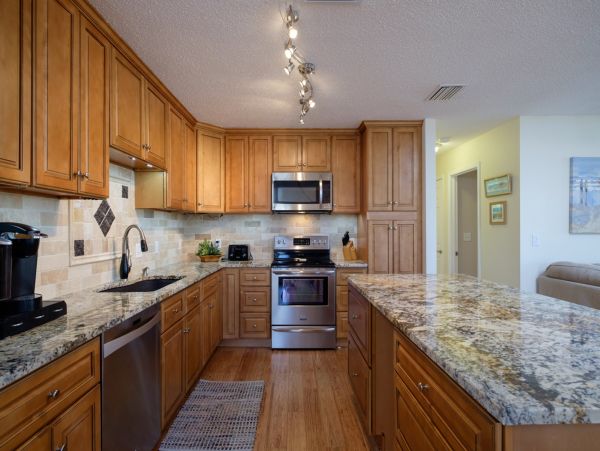 Holmes Beach Duplex Rent one or Both Sides.