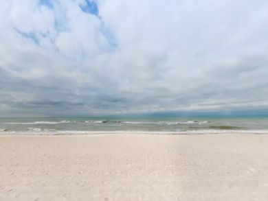 Holmes Beach Vacation Condo Sleeps Four Guests.