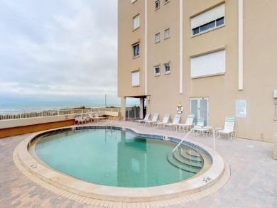 Holmes Beach Vacation Condo Sleeps Four Guests.