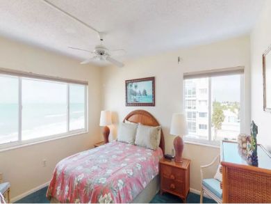 Holmes Beach Vacation Condo Sleeps Four Guests.