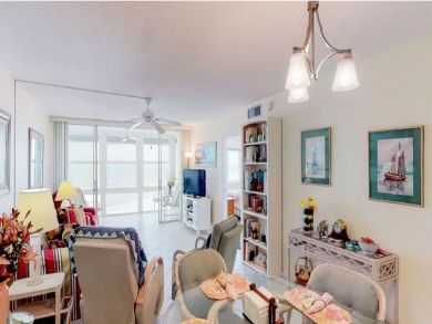 Holmes Beach Vacation Condo Sleeps Four Guests.