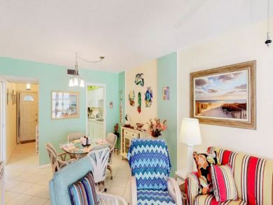 Holmes Beach Vacation Condo Sleeps Four Guests.
