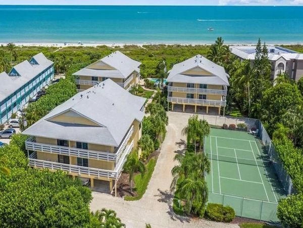 Sanibel Island Beachfront Vacation Condo Three Bedrooms
