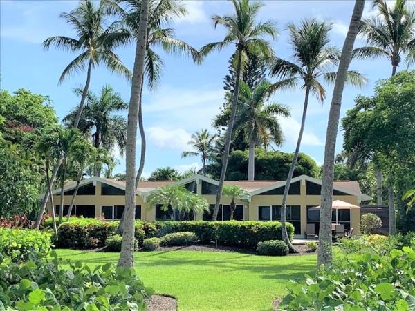 One of Sanibel Island Best Rentals Gulf Front Pool Sleeps 6