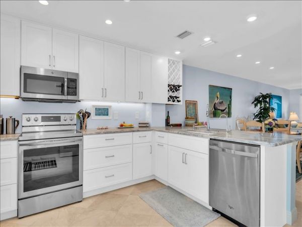 Boca Grande Vacation Accommodation Two Bedrooms Sleeps 8