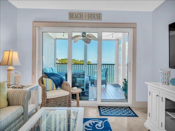 Boca Grande Vacation Accommodation Two Bedrooms Sleeps 8
