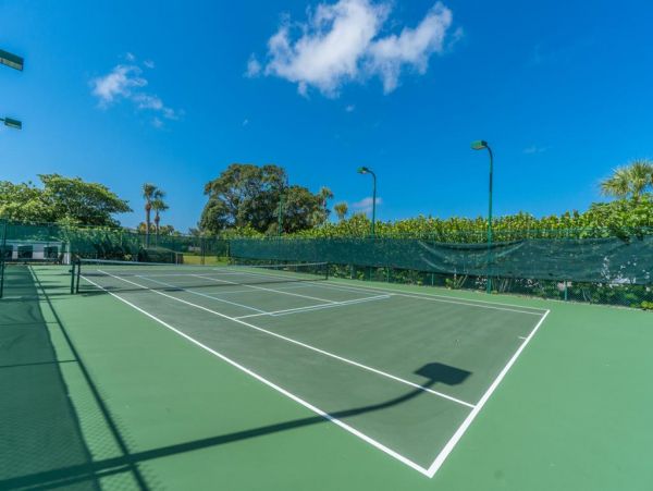 Bay Front Vacation Condo in Boca Grande Sleeps Six Guests