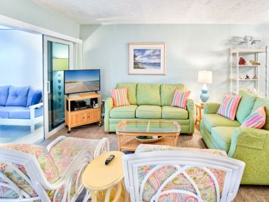 Luxury Sanibel Beachfront Condo Posh with. Designer Interior