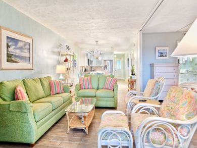 Luxury Sanibel Beachfront Condo Posh with. Designer Interior