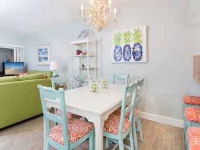 Luxury Sanibel Beachfront Condo Posh with. Designer Interior