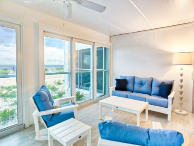 Luxury Sanibel Beachfront Condo Posh with. Designer Interior