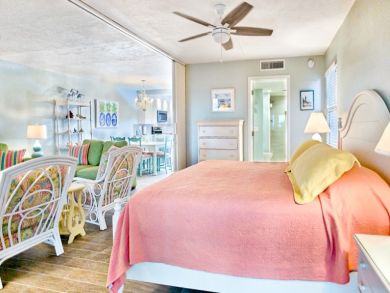 Luxury Sanibel Beachfront Condo Posh with. Designer Interior