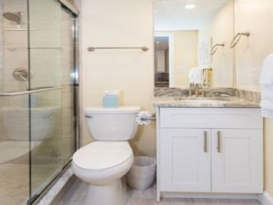 Luxury Sanibel Beachfront Condo Posh with. Designer Interior