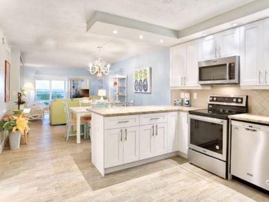 Luxury Sanibel Beachfront Condo Posh with. Designer Interior