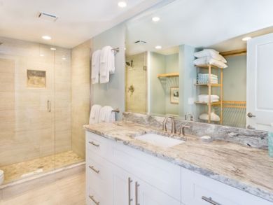 Luxury Sanibel Beachfront Condo Posh with. Designer Interior